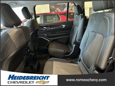 2022 Jeep Grand Cherokee L Laredo 4x4
