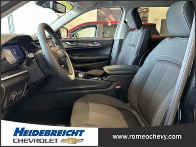 2022 Jeep Grand Cherokee L Laredo 4x4