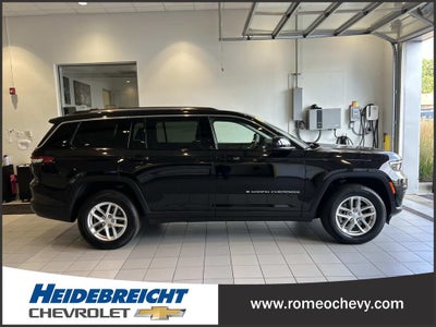 2022 Jeep Grand Cherokee L Laredo 4x4