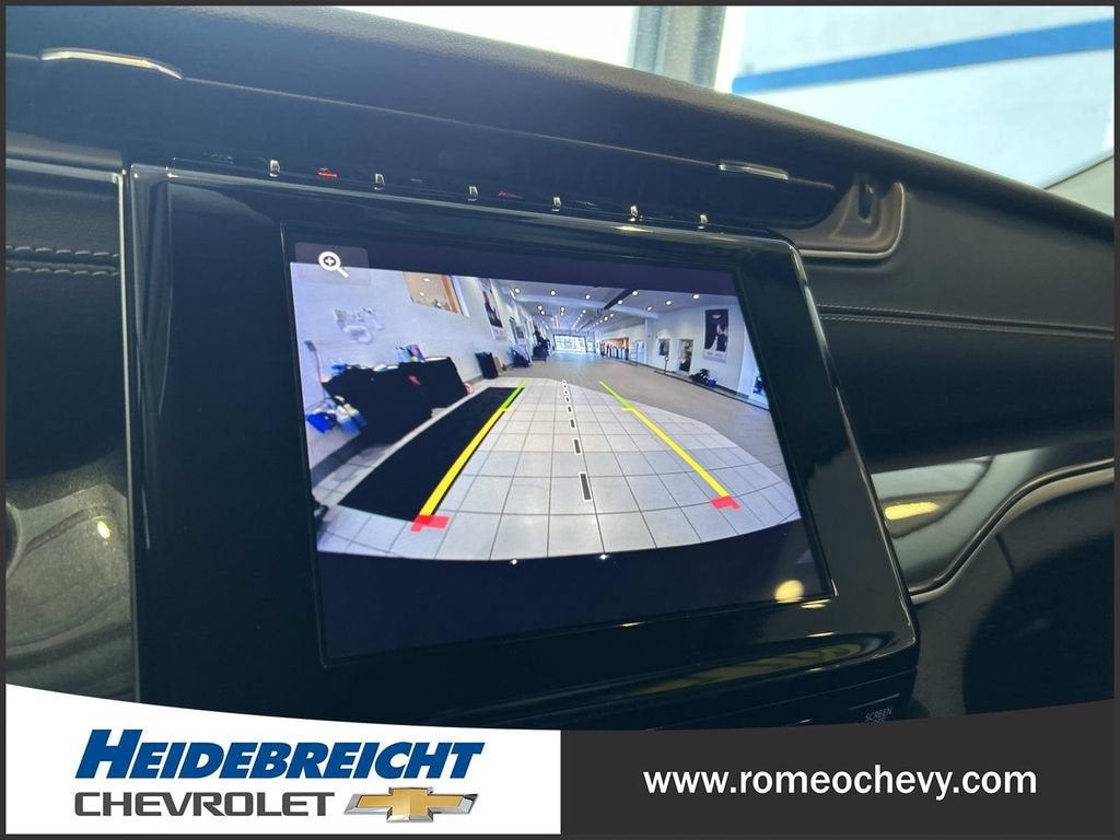 2022 Jeep Grand Cherokee L Laredo 4x4