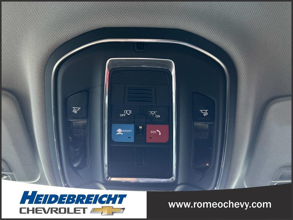 2022 Jeep Grand Cherokee L Laredo 4x4