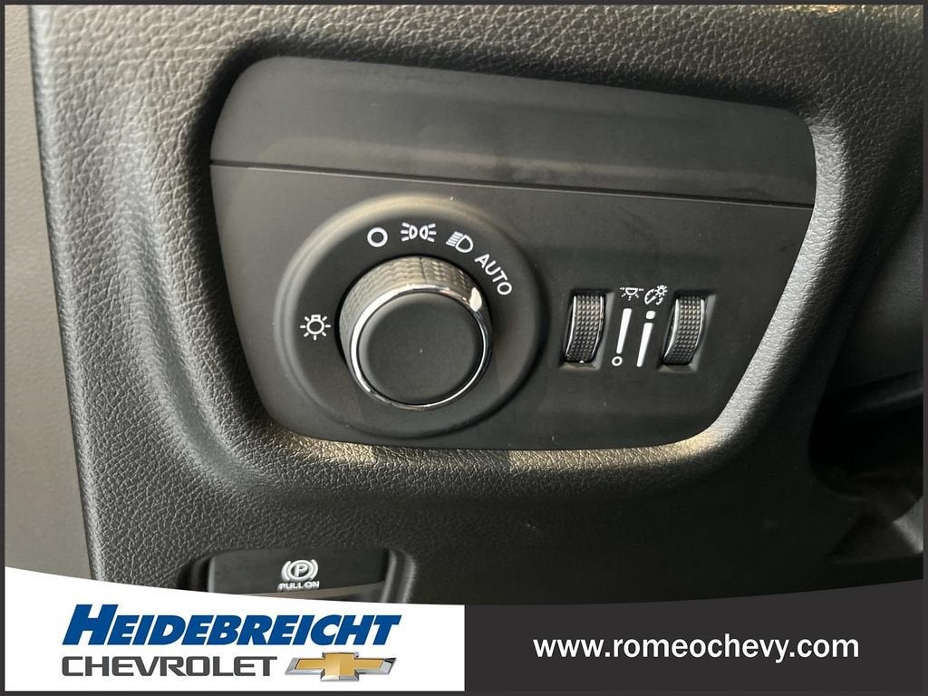 2022 Jeep Grand Cherokee L Laredo 4x4
