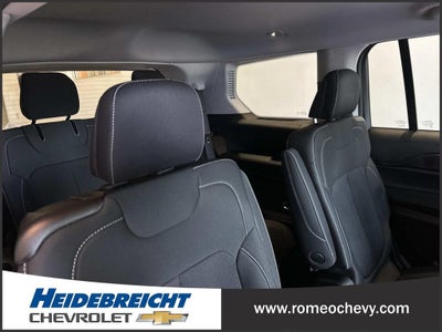 2022 Jeep Grand Cherokee L Laredo 4x4