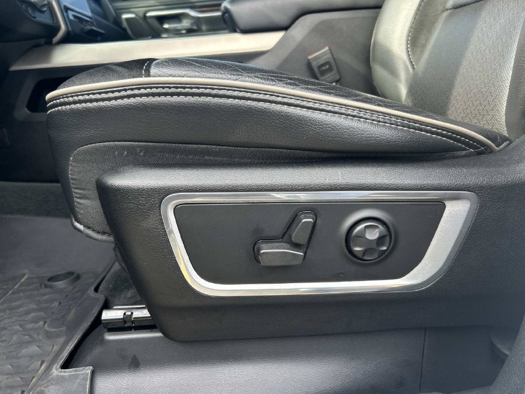 2021 RAM 1500 Laramie Crew Cab 4x4 5'7" Box