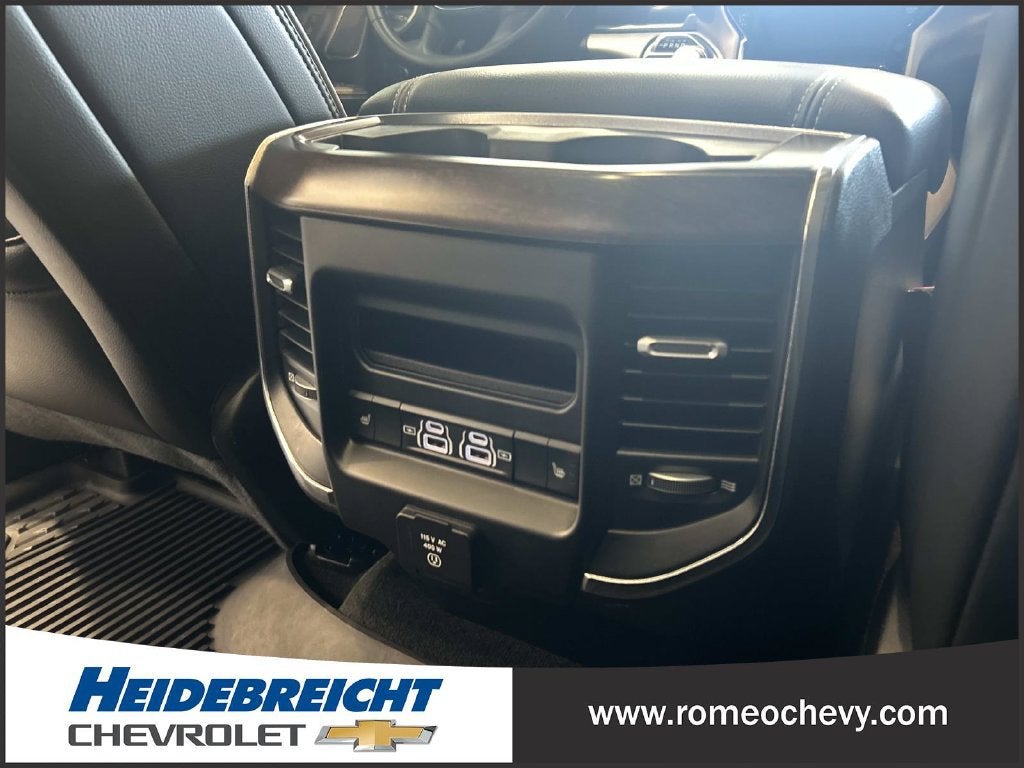 2021 RAM 1500 Laramie Crew Cab 4x4 5'7" Box