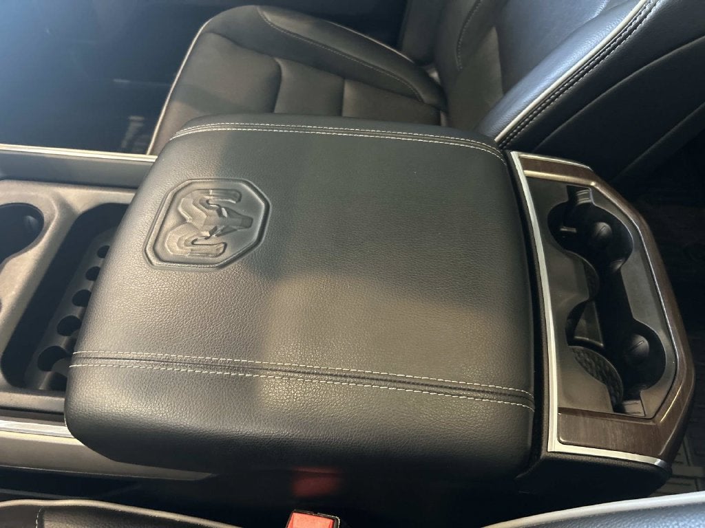 2021 RAM 1500 Laramie Crew Cab 4x4 5'7" Box