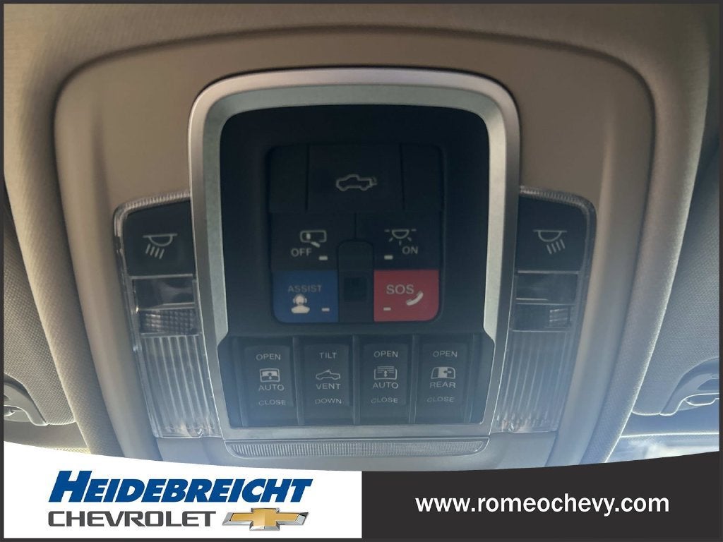 2021 RAM 1500 Laramie Crew Cab 4x4 5'7" Box