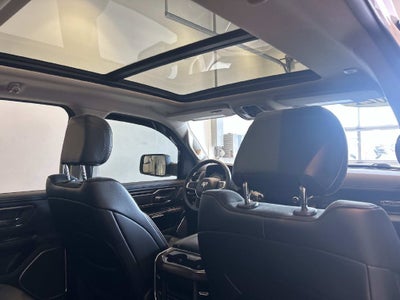 2021 RAM 1500 Laramie Crew Cab 4x4 5'7" Box
