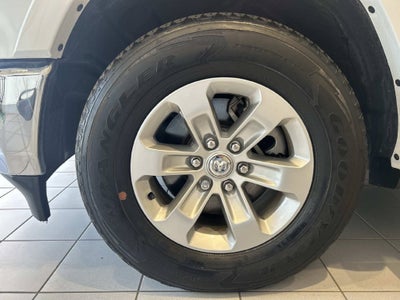 2021 RAM 1500 Laramie Crew Cab 4x4 5'7" Box