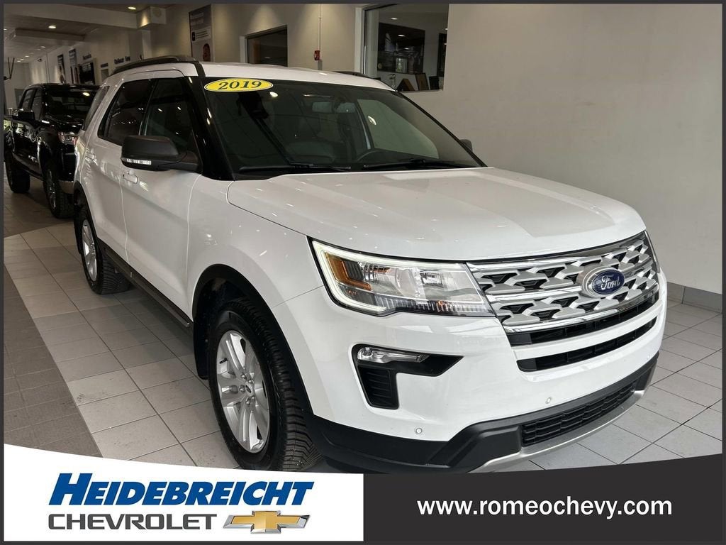 2019 Ford Explorer XLT 4WD's photo