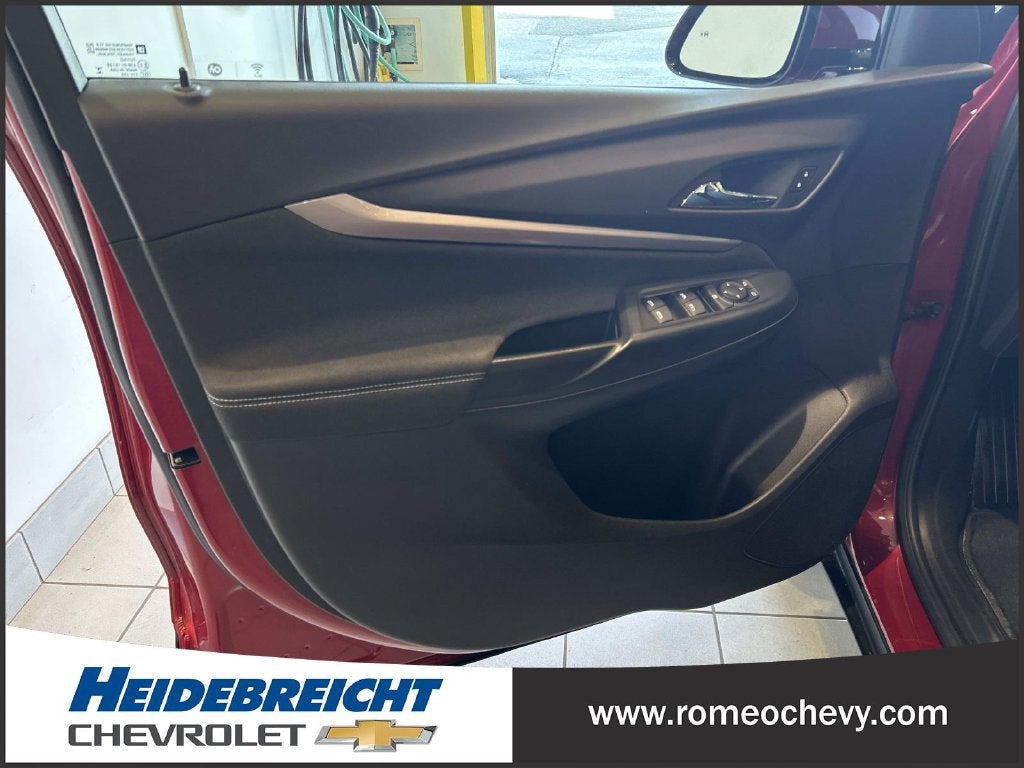 2023 Chevrolet Bolt EUV LT