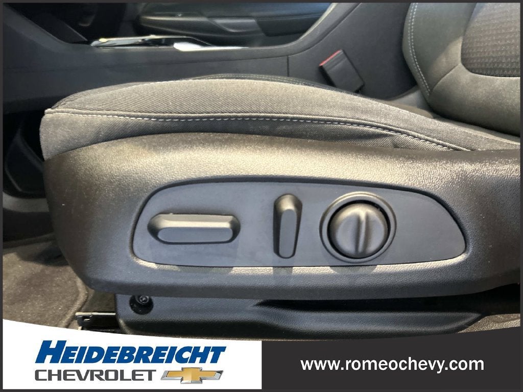 2023 Chevrolet Bolt EUV LT