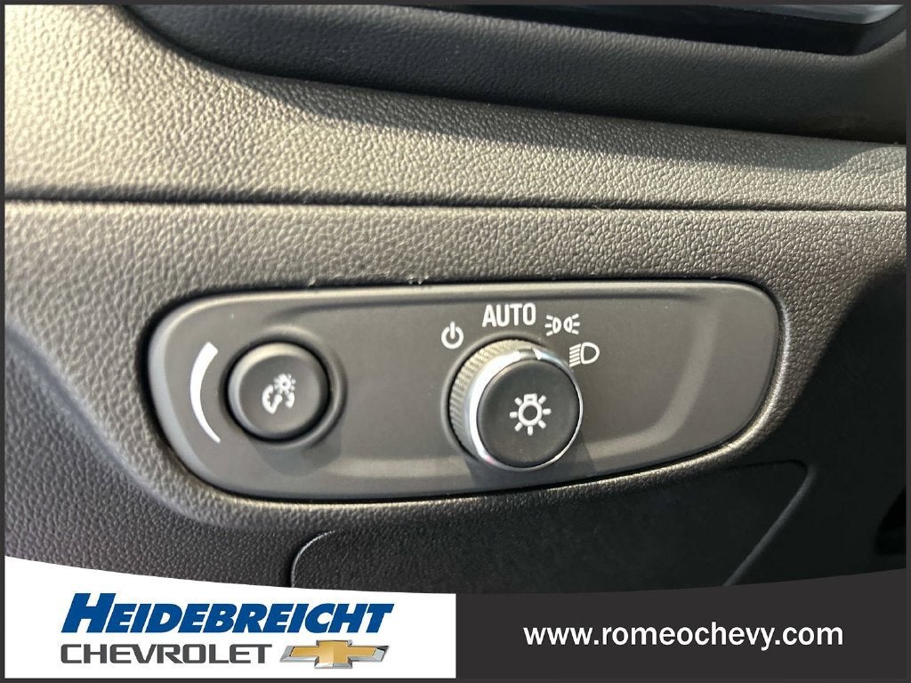 2023 Chevrolet Bolt EUV LT