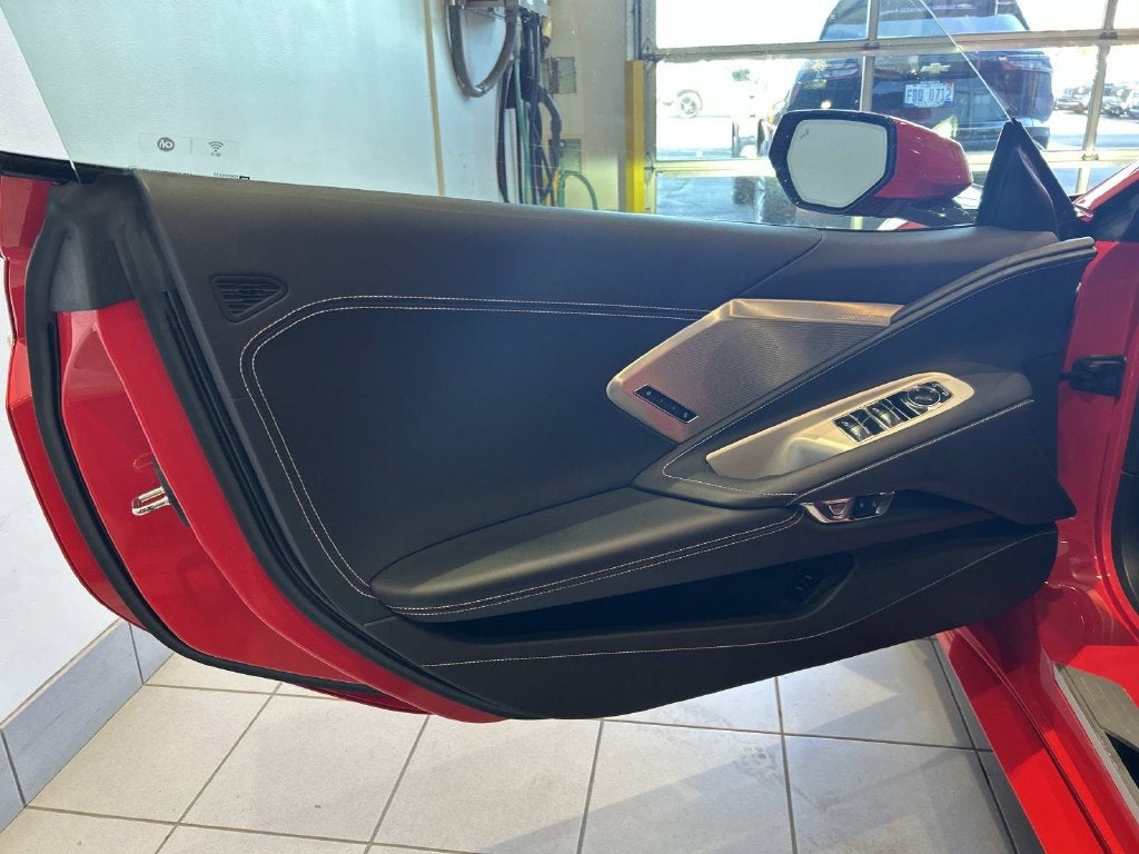 2025 Chevrolet Corvette Stingray 2LT