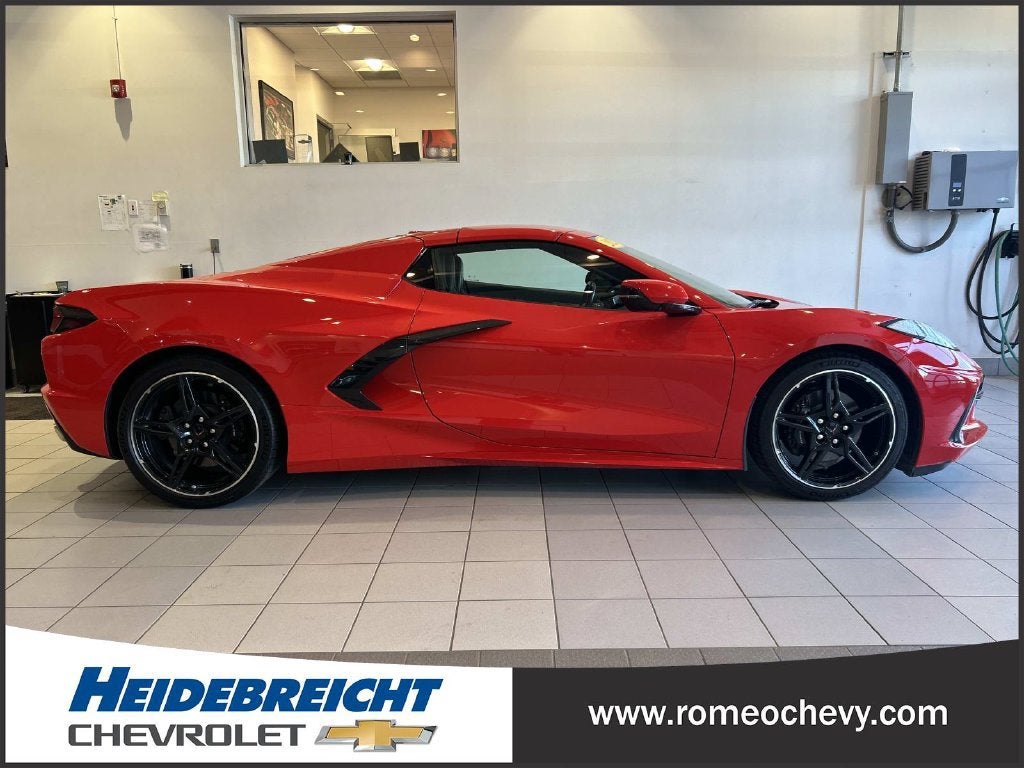 2025 Chevrolet Corvette Stingray 2LT