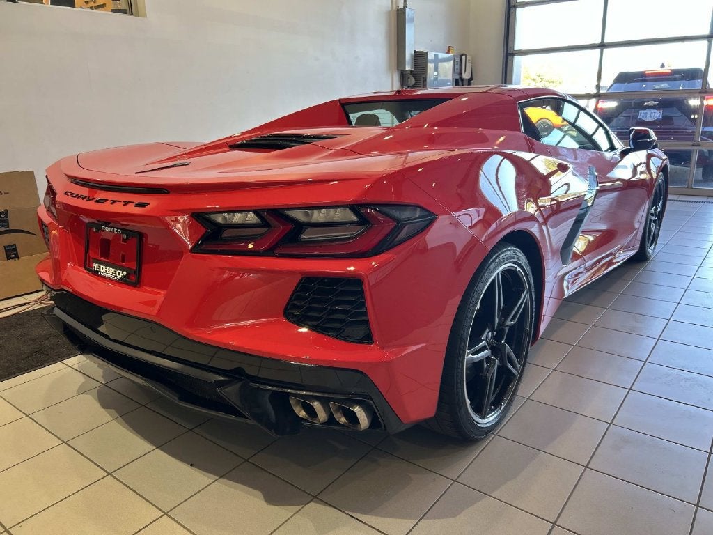 2025 Chevrolet Corvette Stingray 2LT