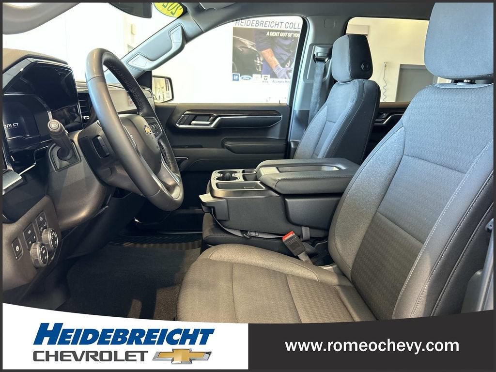 2024 Chevrolet Silverado 1500 LT (2FL)