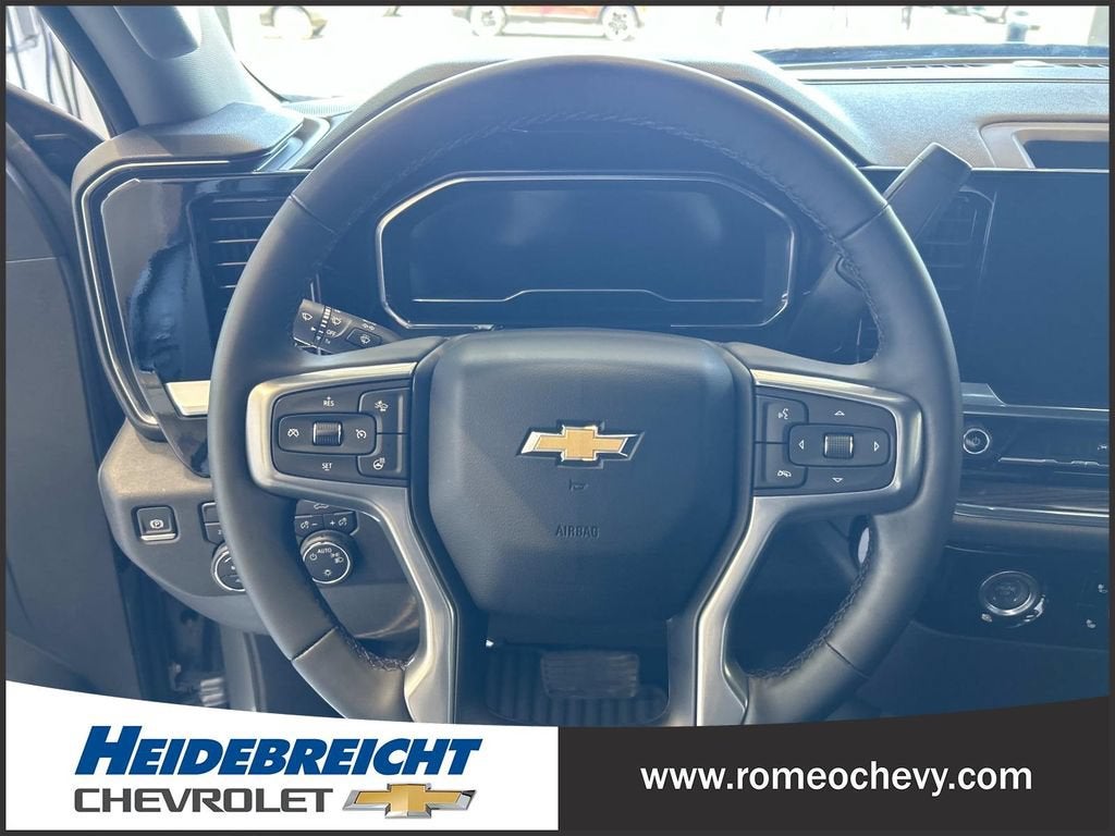2024 Chevrolet Silverado 1500 LT (2FL)