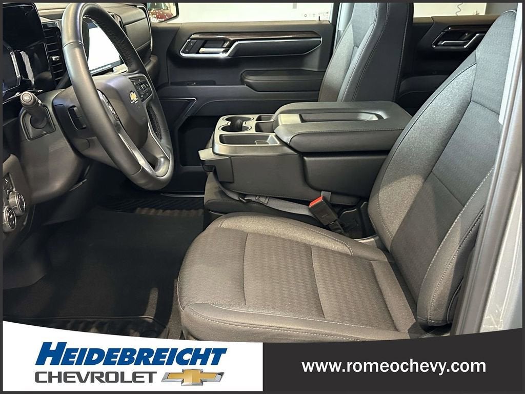 2024 Chevrolet Silverado 1500 LT (2FL)