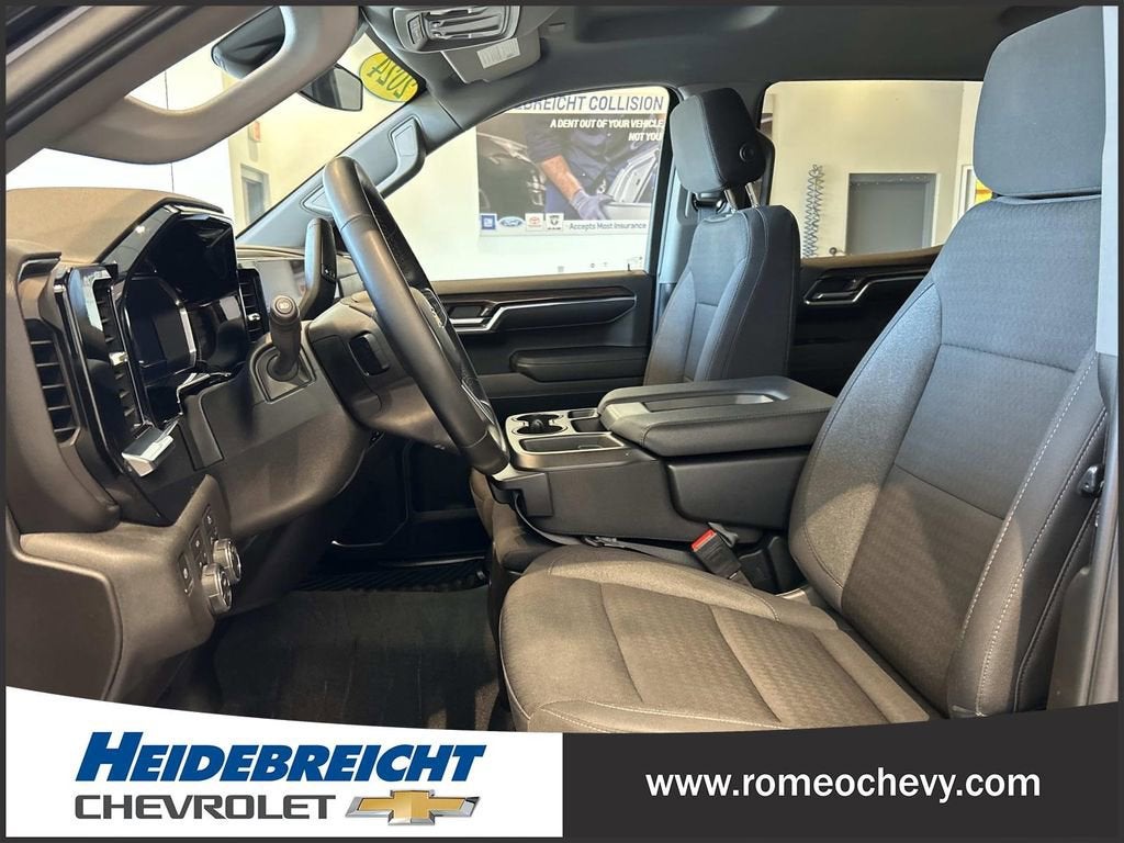 2024 Chevrolet Silverado 1500 LT (2FL)
