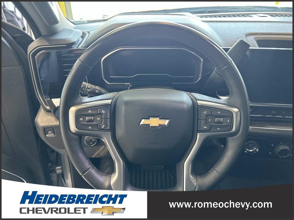 2023 Chevrolet Silverado 1500 LT (2FL)