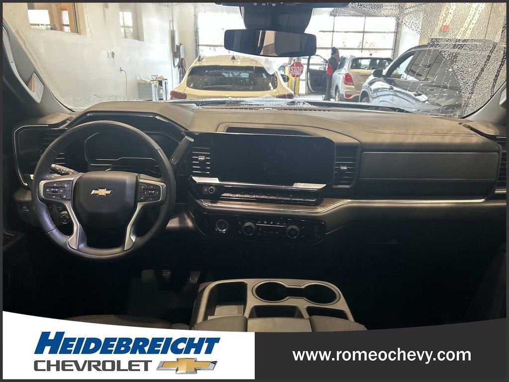 2024 Chevrolet Silverado 1500 LT (2FL)