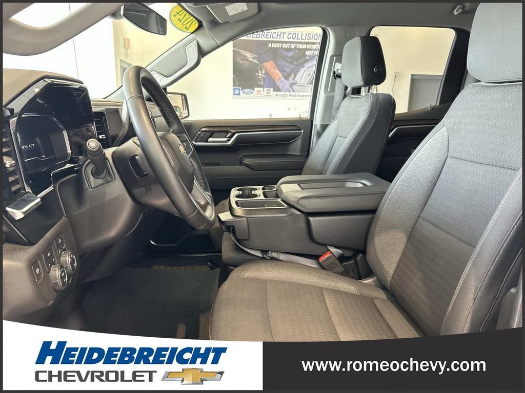 2024 Chevrolet Silverado 1500 LT (2FL)