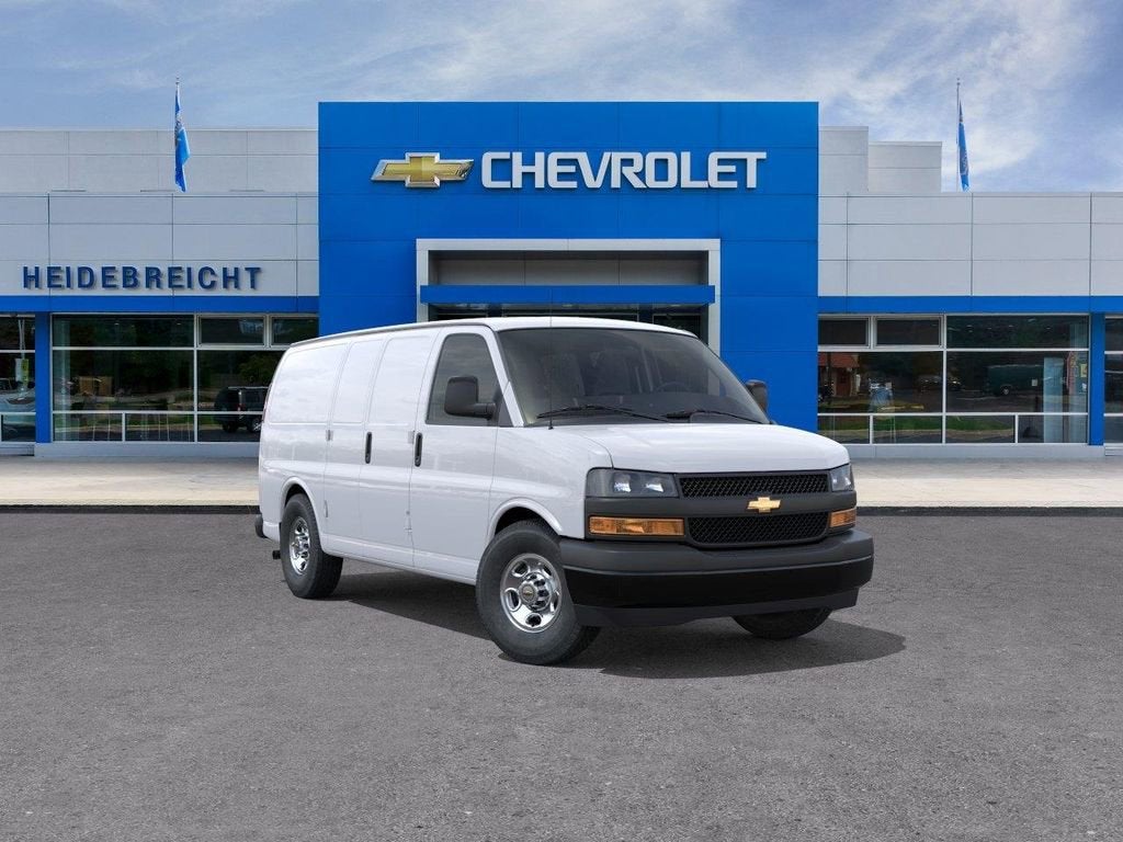 2026 Chevrolet Express 2500 Work Van HD's photo