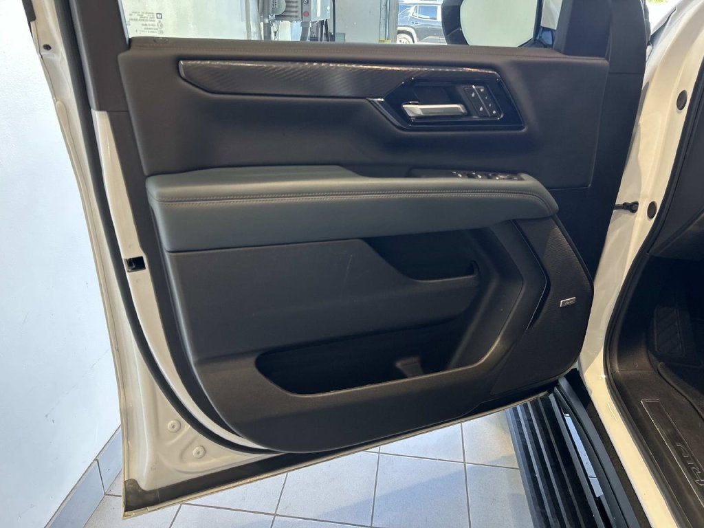 2025 GMC Yukon AT4