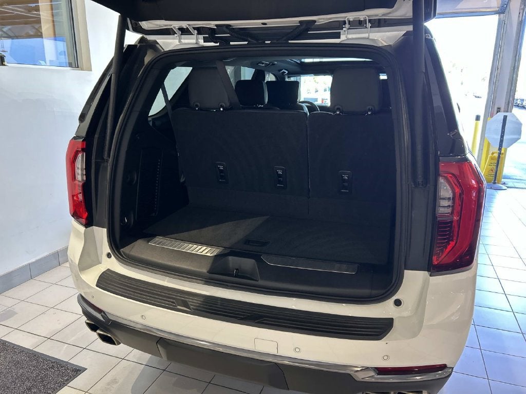 2025 GMC Yukon AT4