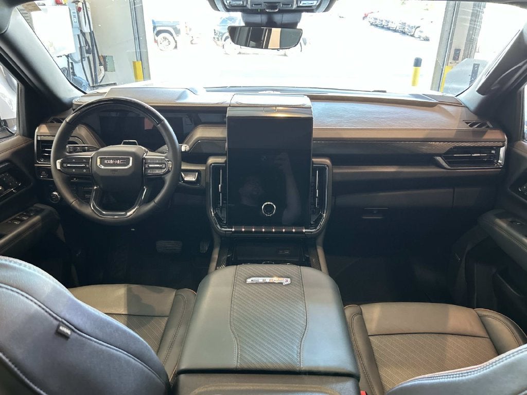 2025 GMC Yukon AT4