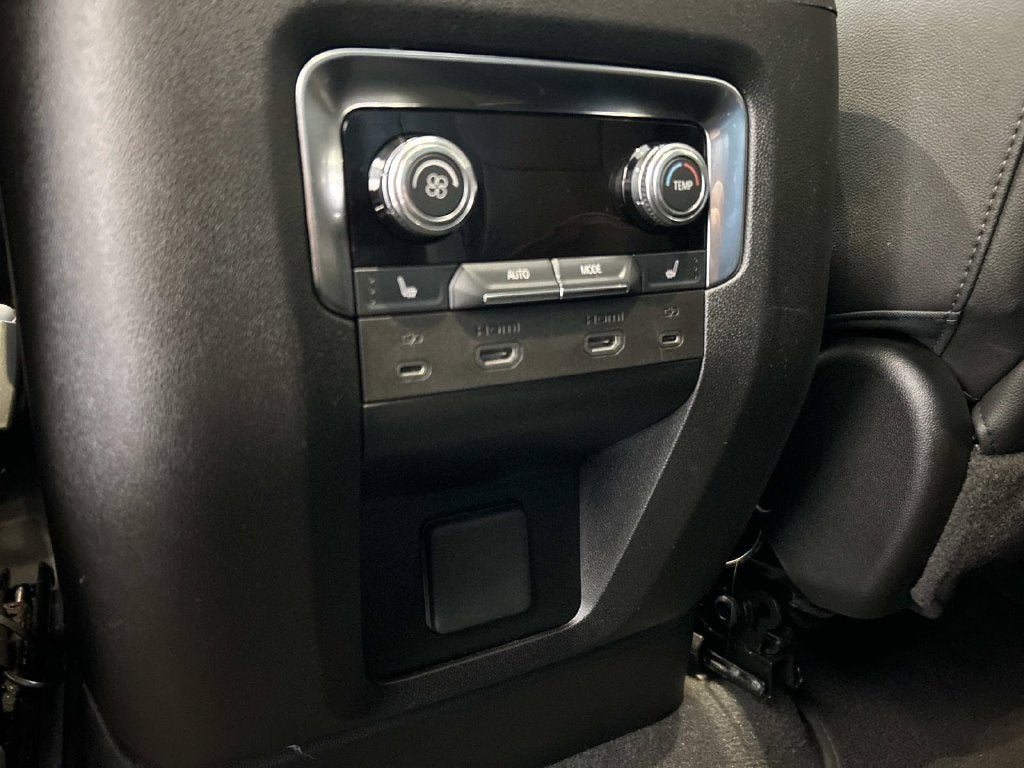 2025 GMC Yukon AT4
