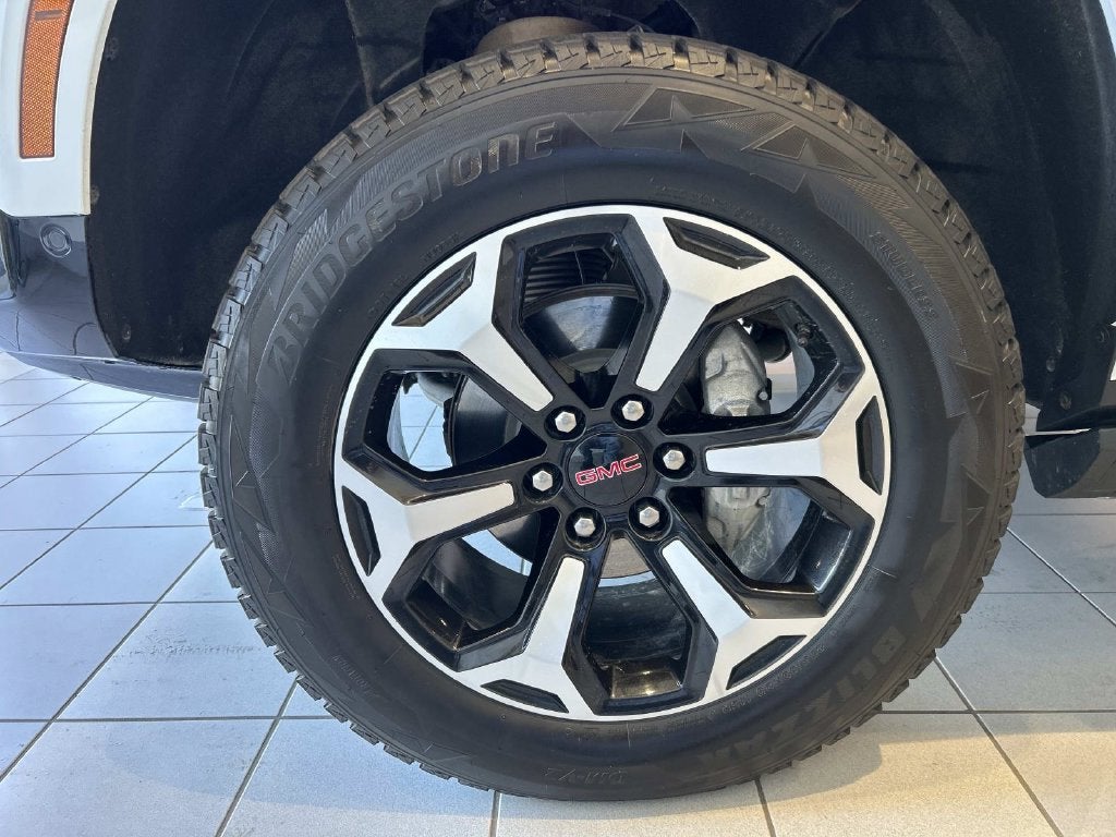 2025 GMC Yukon AT4