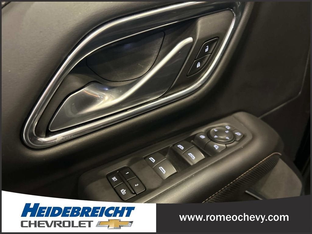 2022 GMC Yukon XL AT4