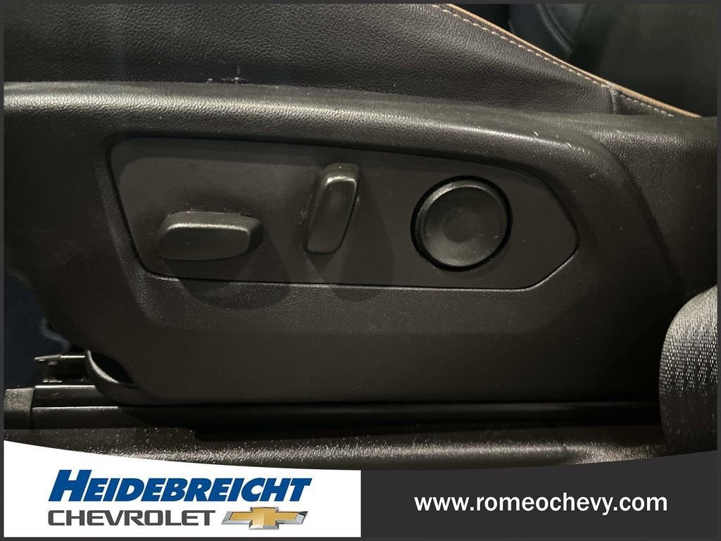 2022 GMC Yukon XL AT4