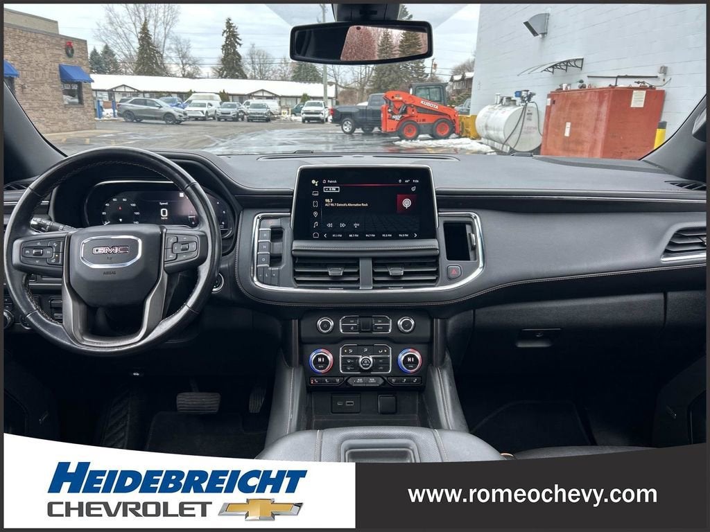 2022 GMC Yukon XL AT4