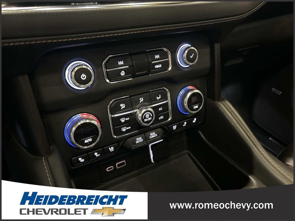 2022 GMC Yukon XL AT4