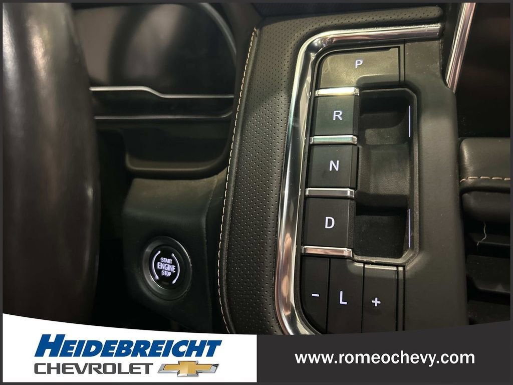 2022 GMC Yukon XL AT4