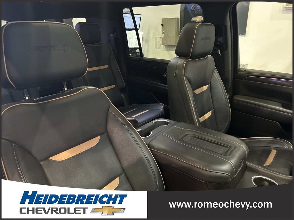 2022 GMC Yukon XL AT4