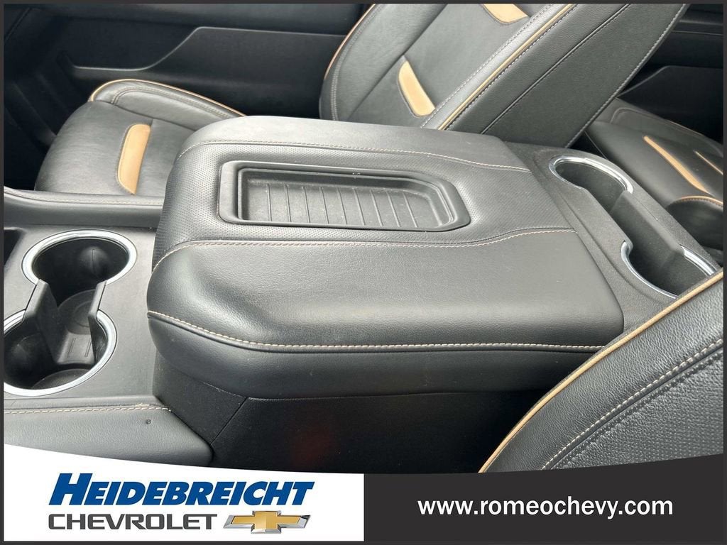 2022 GMC Yukon XL AT4