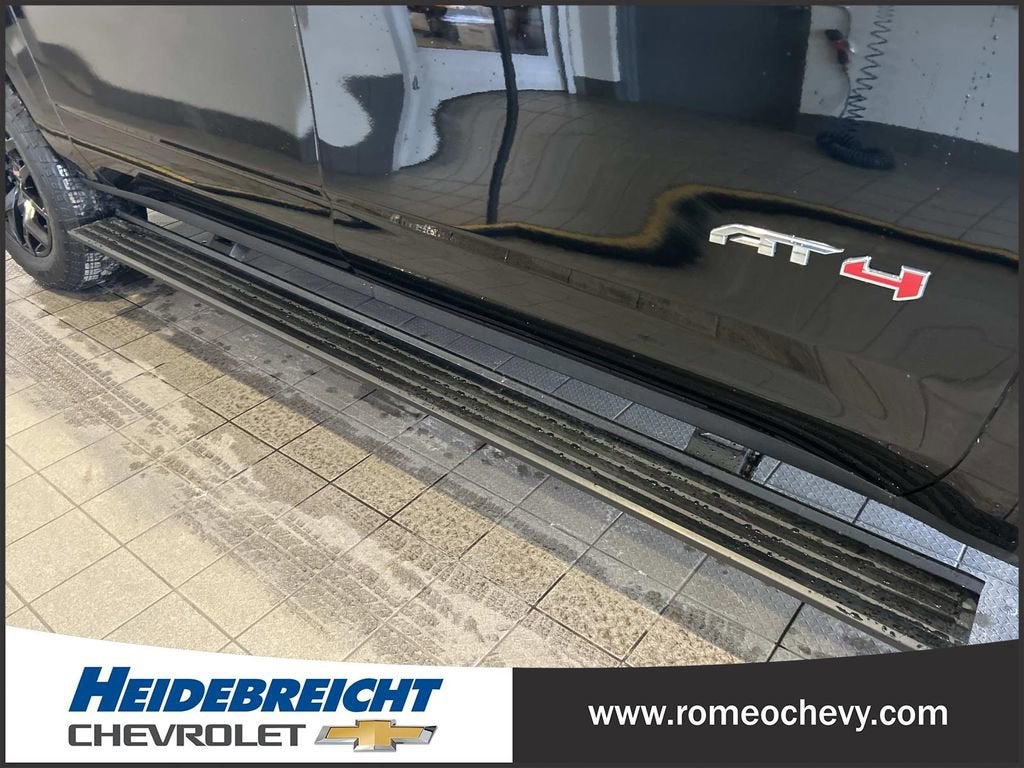 2022 GMC Yukon XL AT4