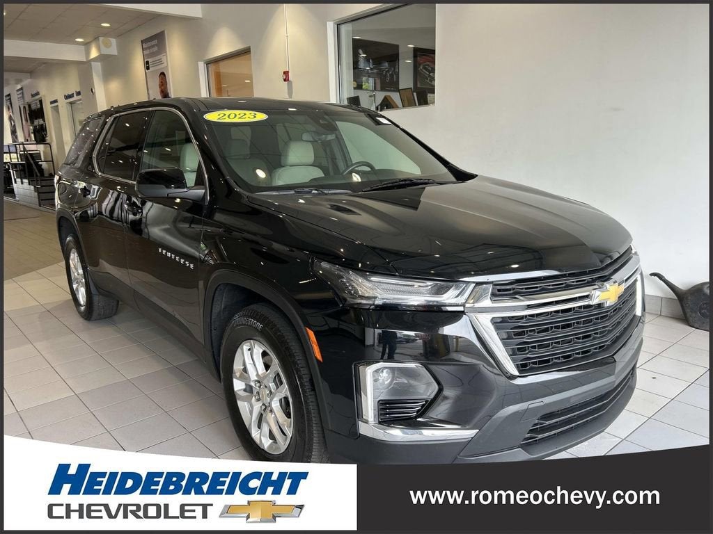 2023 Chevrolet Traverse LS