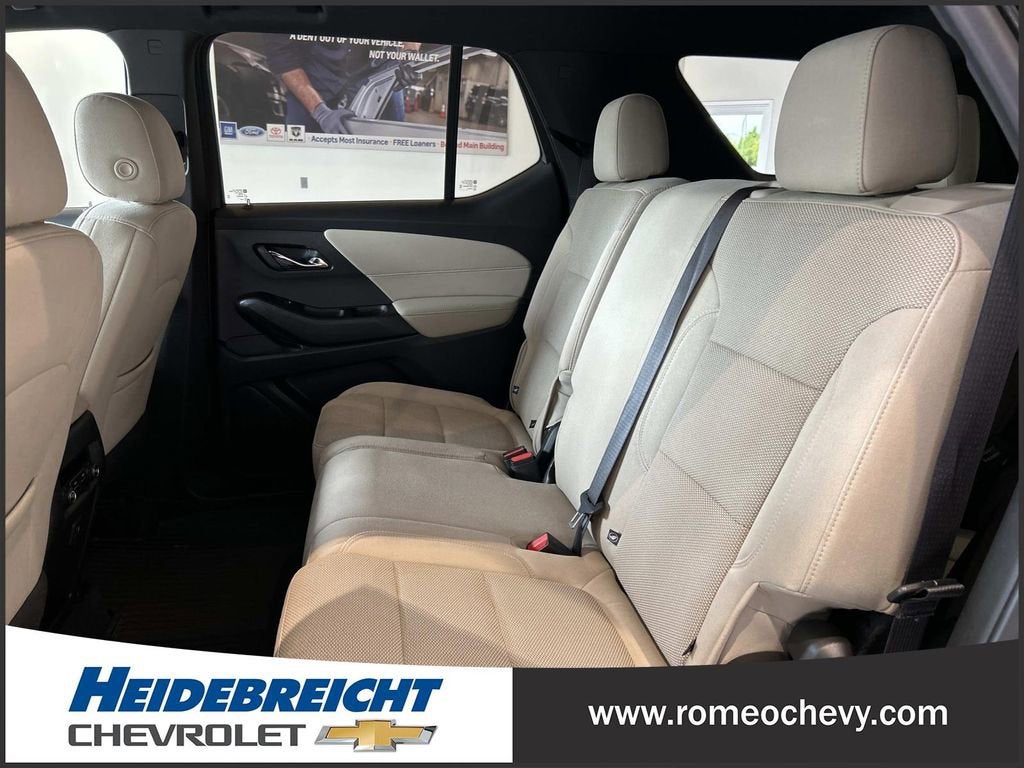 2023 Chevrolet Traverse LS