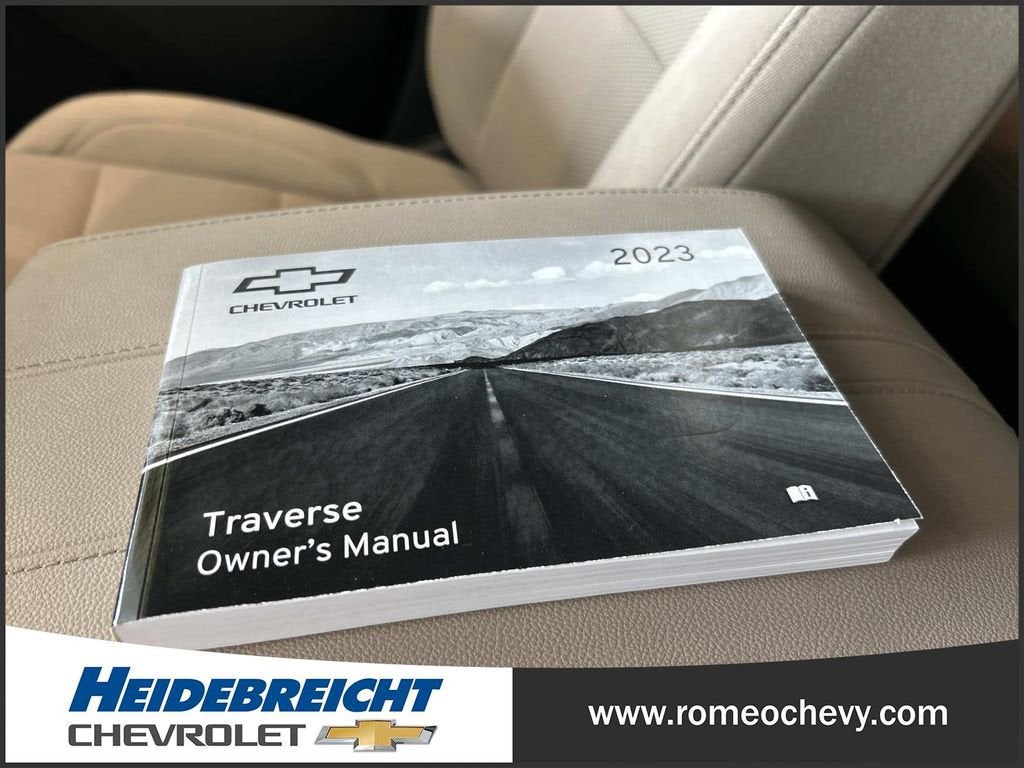 2023 Chevrolet Traverse LS