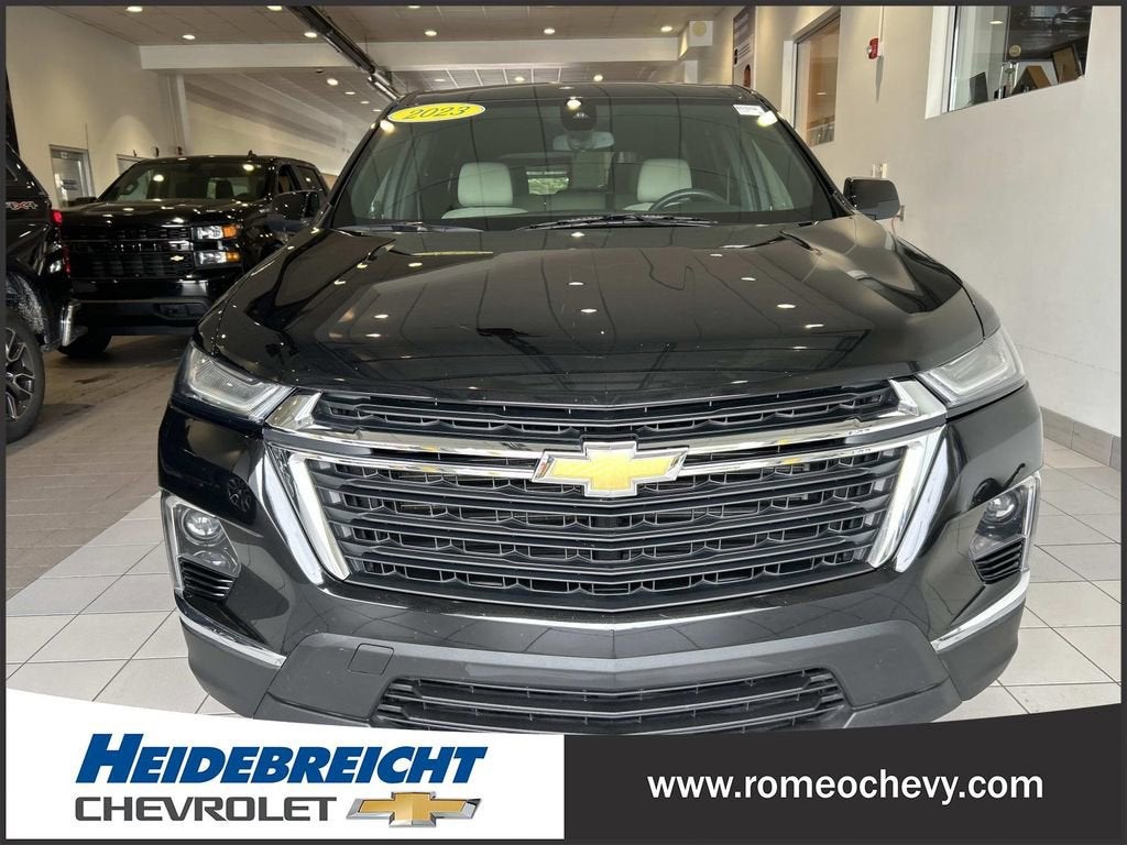 2023 Chevrolet Traverse LS
