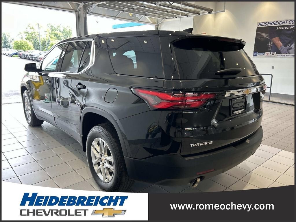 2023 Chevrolet Traverse LS