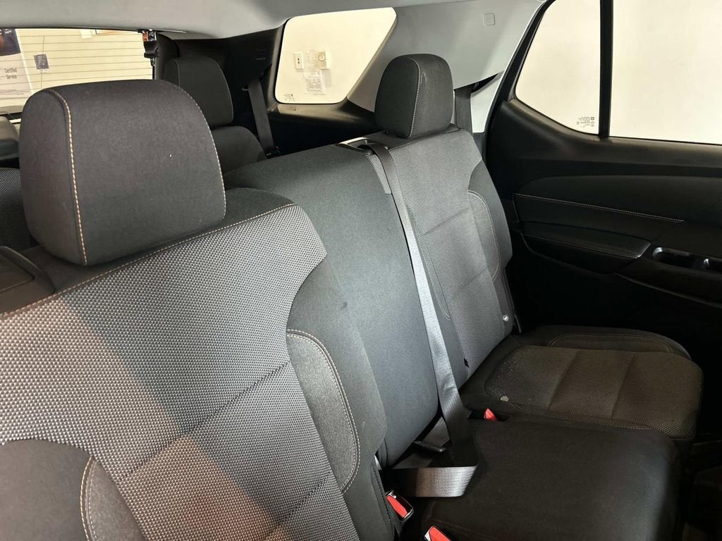 2021 Chevrolet Traverse LS