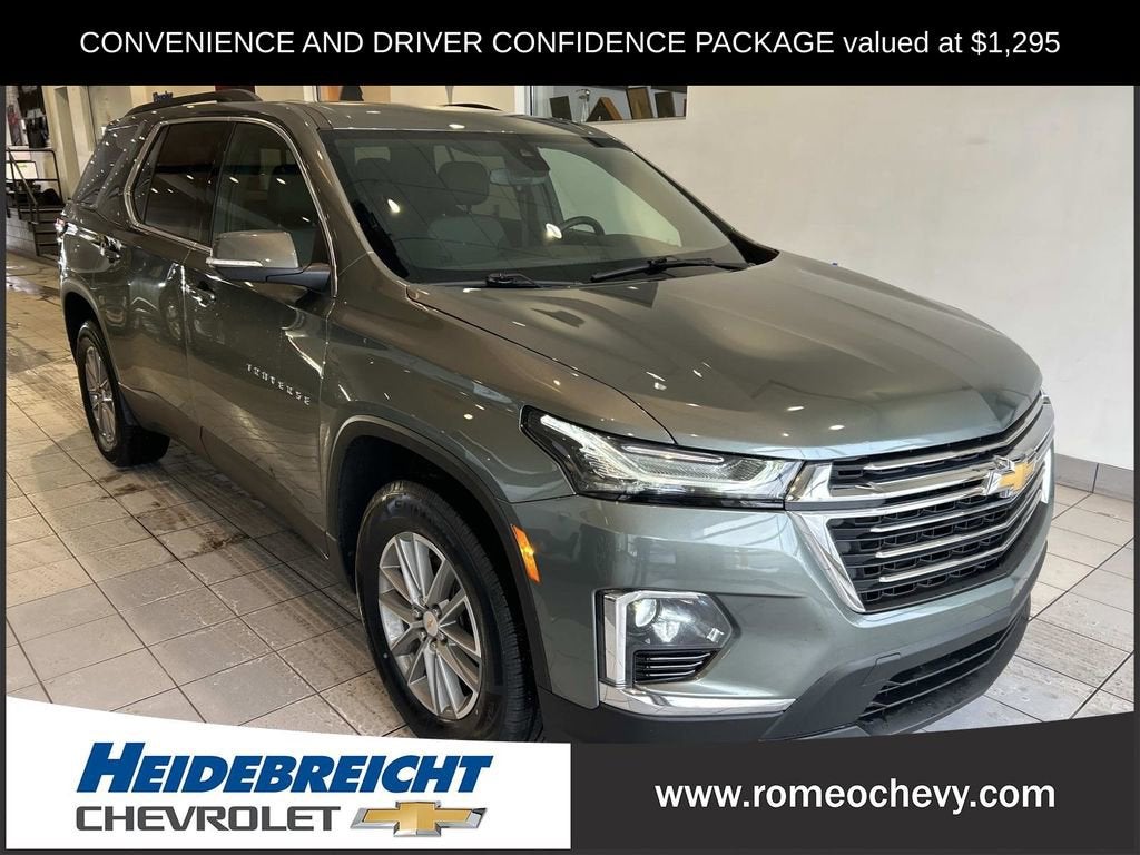 2023 Chevrolet Traverse LT Cloth