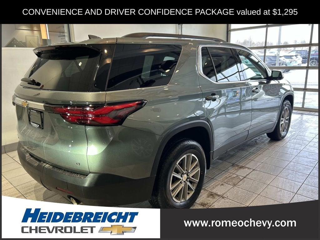 2023 Chevrolet Traverse LT Cloth
