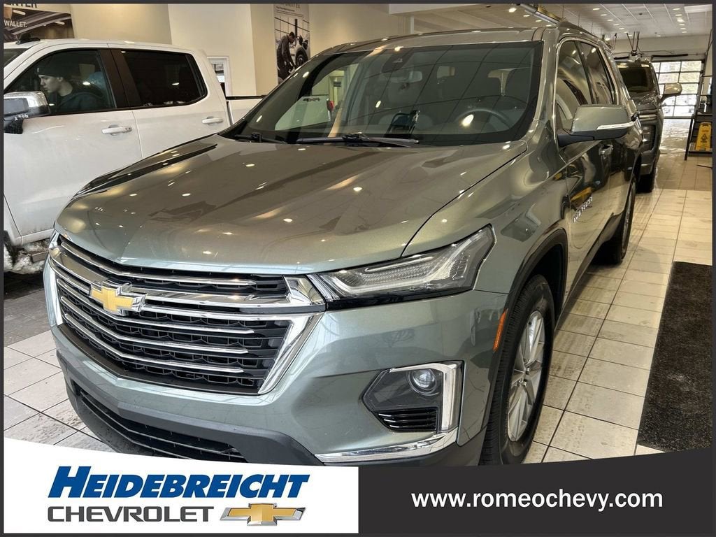 2023 Chevrolet Traverse LT Cloth